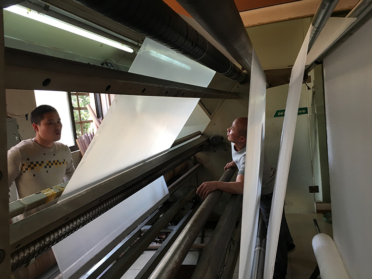 金玨教你選購(gòu)婚紗網(wǎng)布廠家